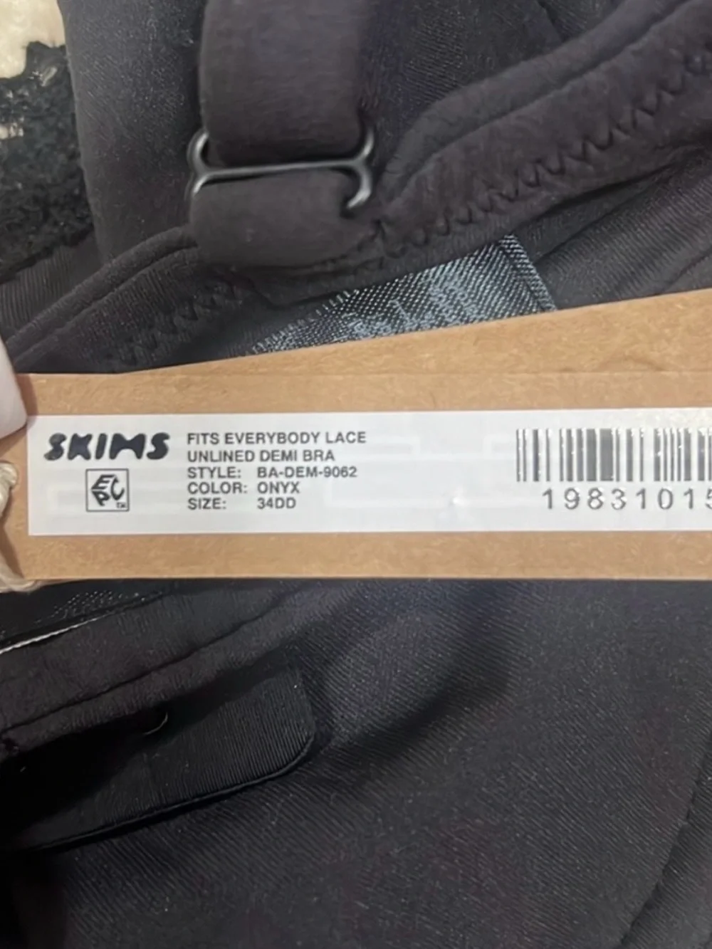 Skims Fits Everybody Lace Unlined Demi Bra – Onyx - Picture 5 of 5